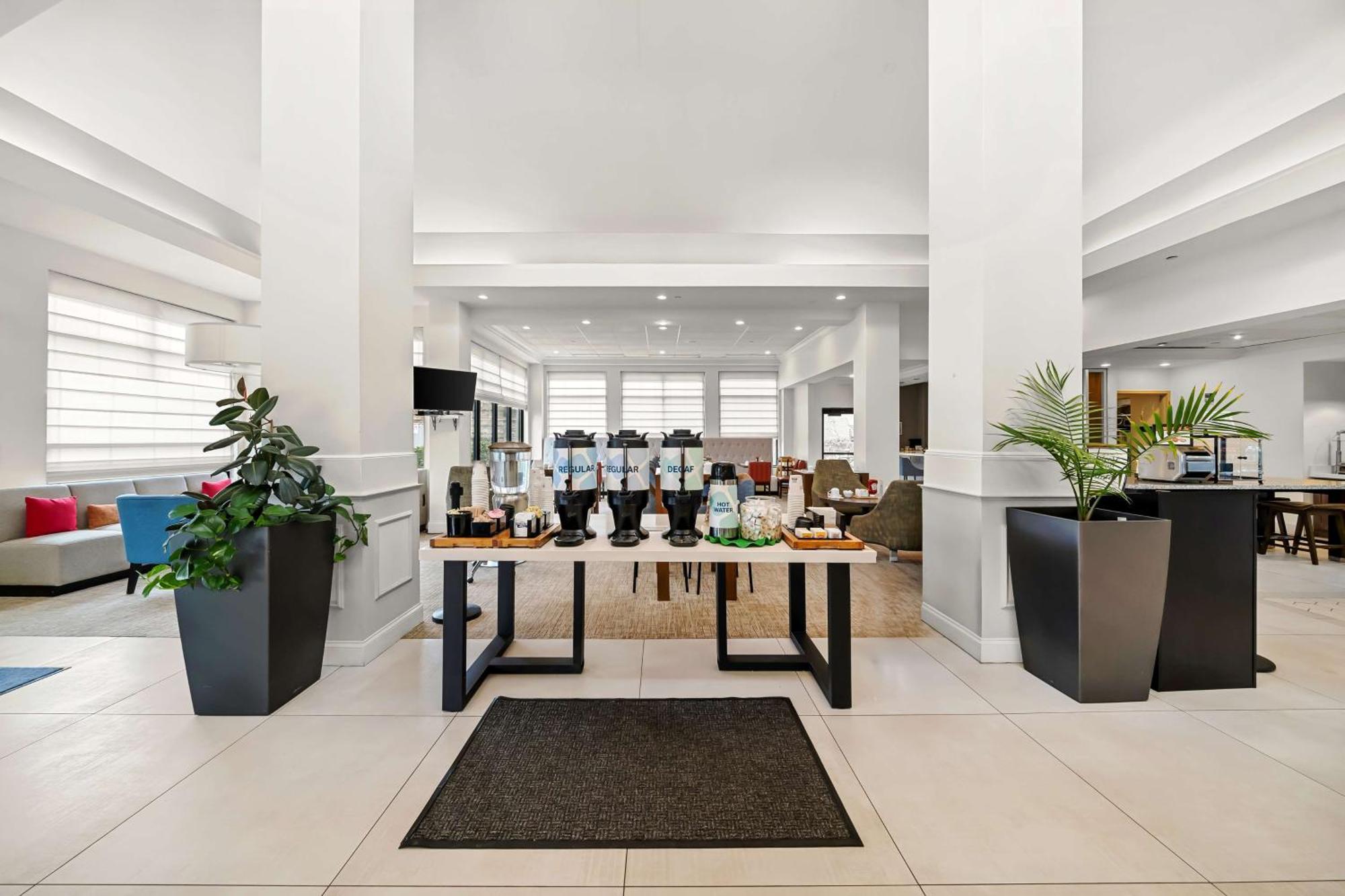 Hilton Garden Inn Плимут Экстерьер фото