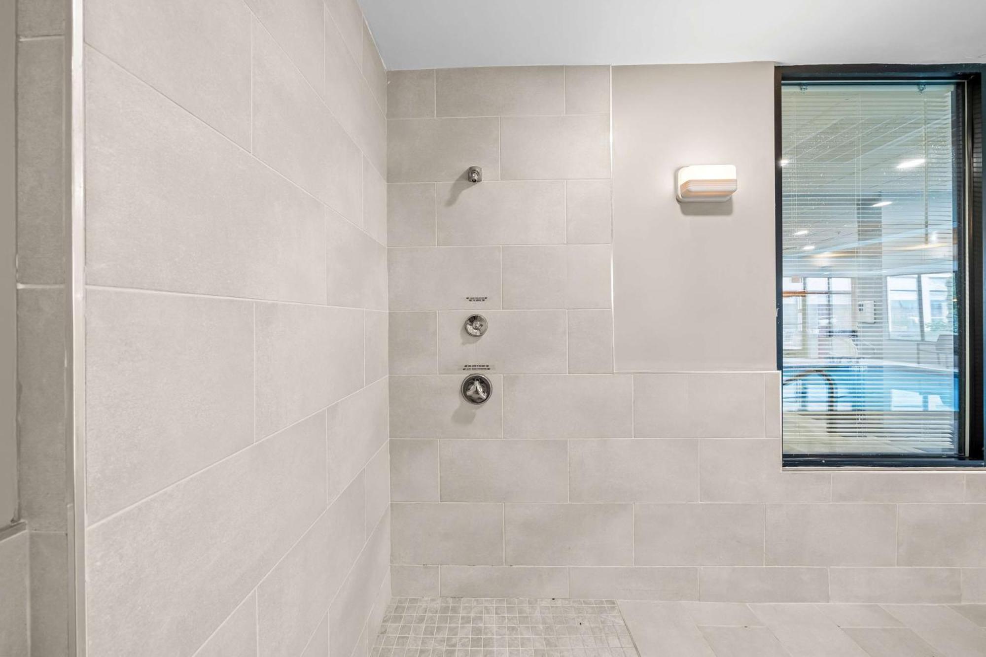 Hilton Garden Inn Плимут Экстерьер фото